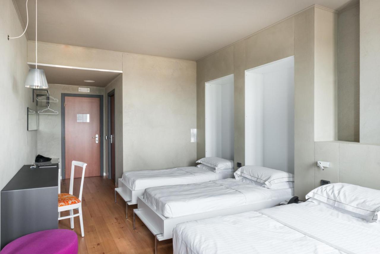 Point Hotel ปิโอเว ดิ ซัคโค ภายนอก รูปภาพ